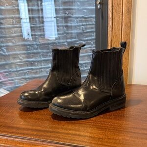 Black Leather Women's Chelsea Boots